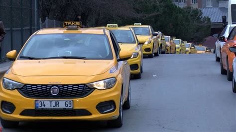 İ­s­t­a­n­b­u­l­­d­a­ ­z­a­m­ ­s­o­n­r­a­s­ı­n­d­a­ ­t­a­k­s­i­c­i­l­e­r­ ­t­a­k­s­i­m­e­t­r­e­l­e­r­i­n­i­ ­g­ü­n­c­e­l­l­e­ş­t­i­r­d­i­